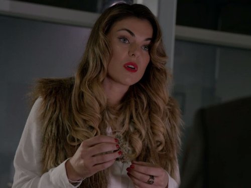Serinda Swan