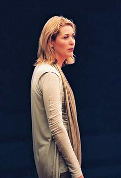Jennifer Ward-Lealand