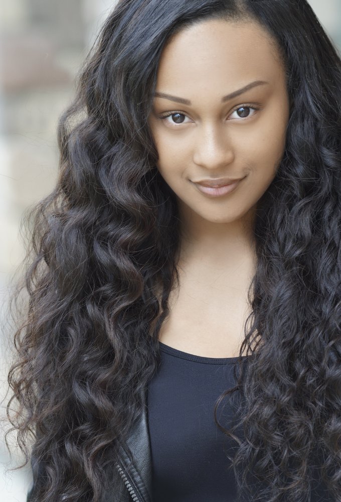 Aliyah Royale