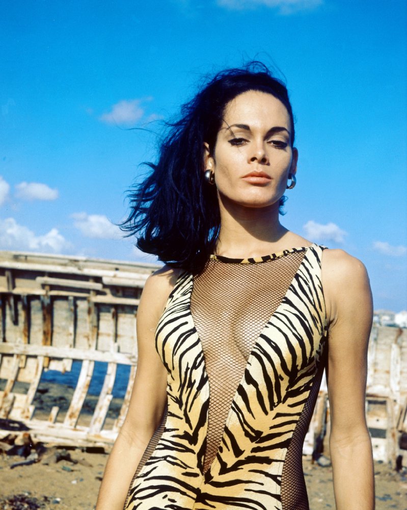 Martine Beswick