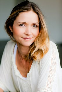 Melanie Lora