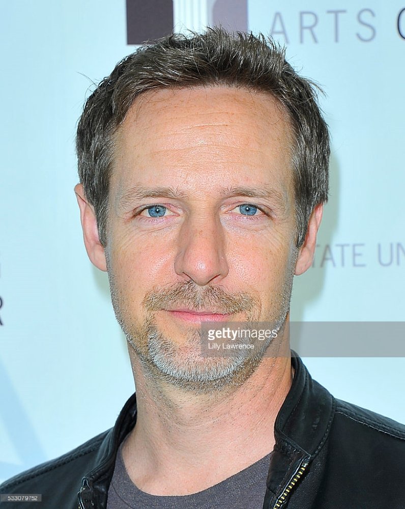 Christopher Rob Bowen
