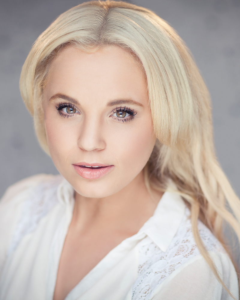 Charlotte Lewis