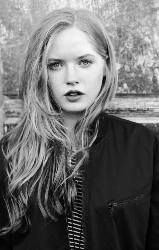 Ellie Bamber