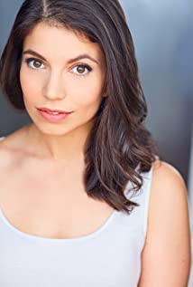 Phoebe González