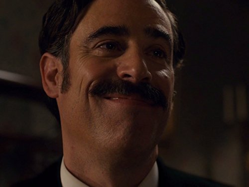 Stephen Mangan