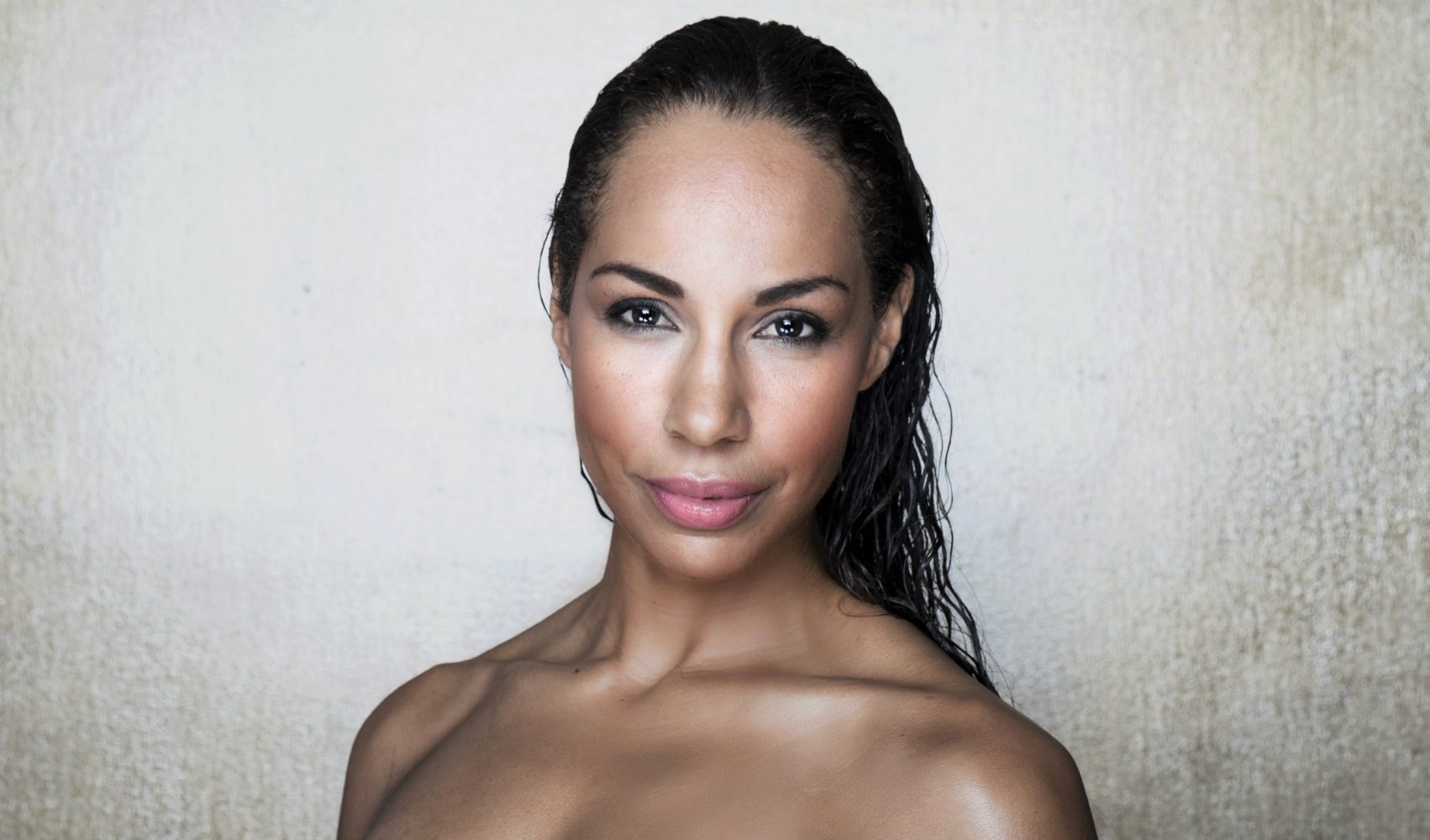 Amanda Brugel